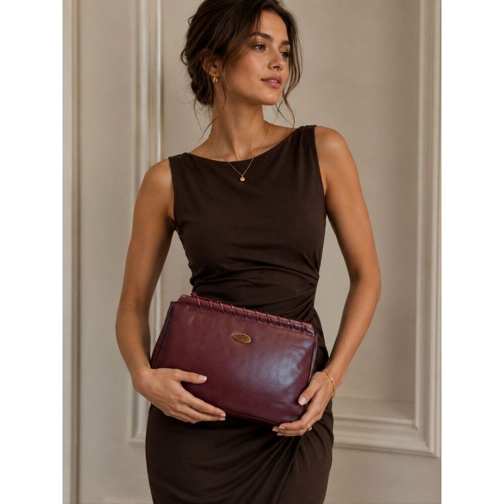 Etienne Aigner Vintage Burgundy Leather Clutch In Great Conditon